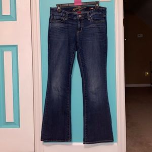 Arizona Jean Co Curvy Bootcut size 7 short color blue and navy